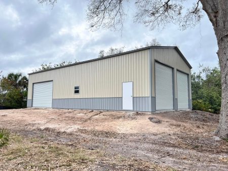 Garages and Carports: 28x51x14 Utility Garage