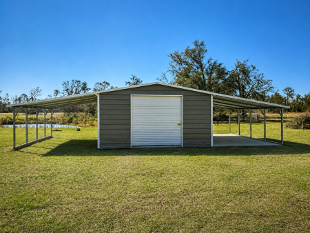 Garage: 42x21 Barn & Garage Combo